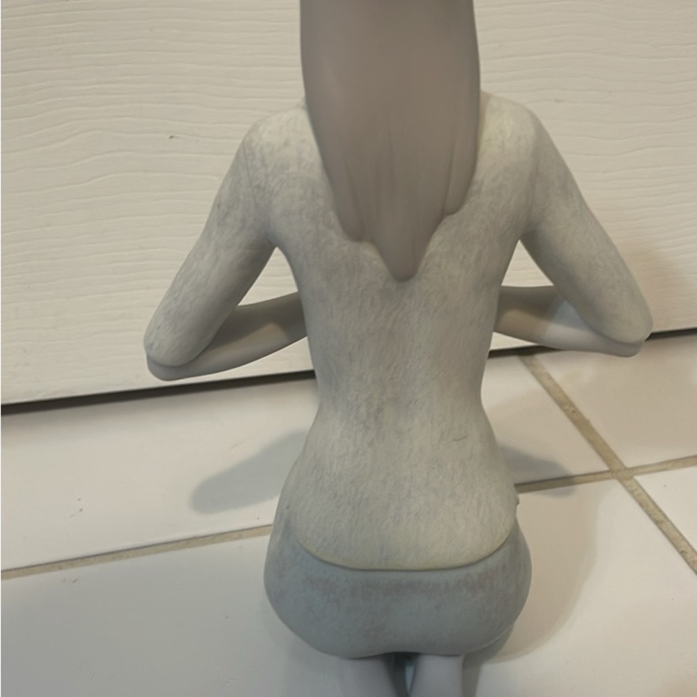 LLADÓ PRAYING GIRL - Picture 4 of 7